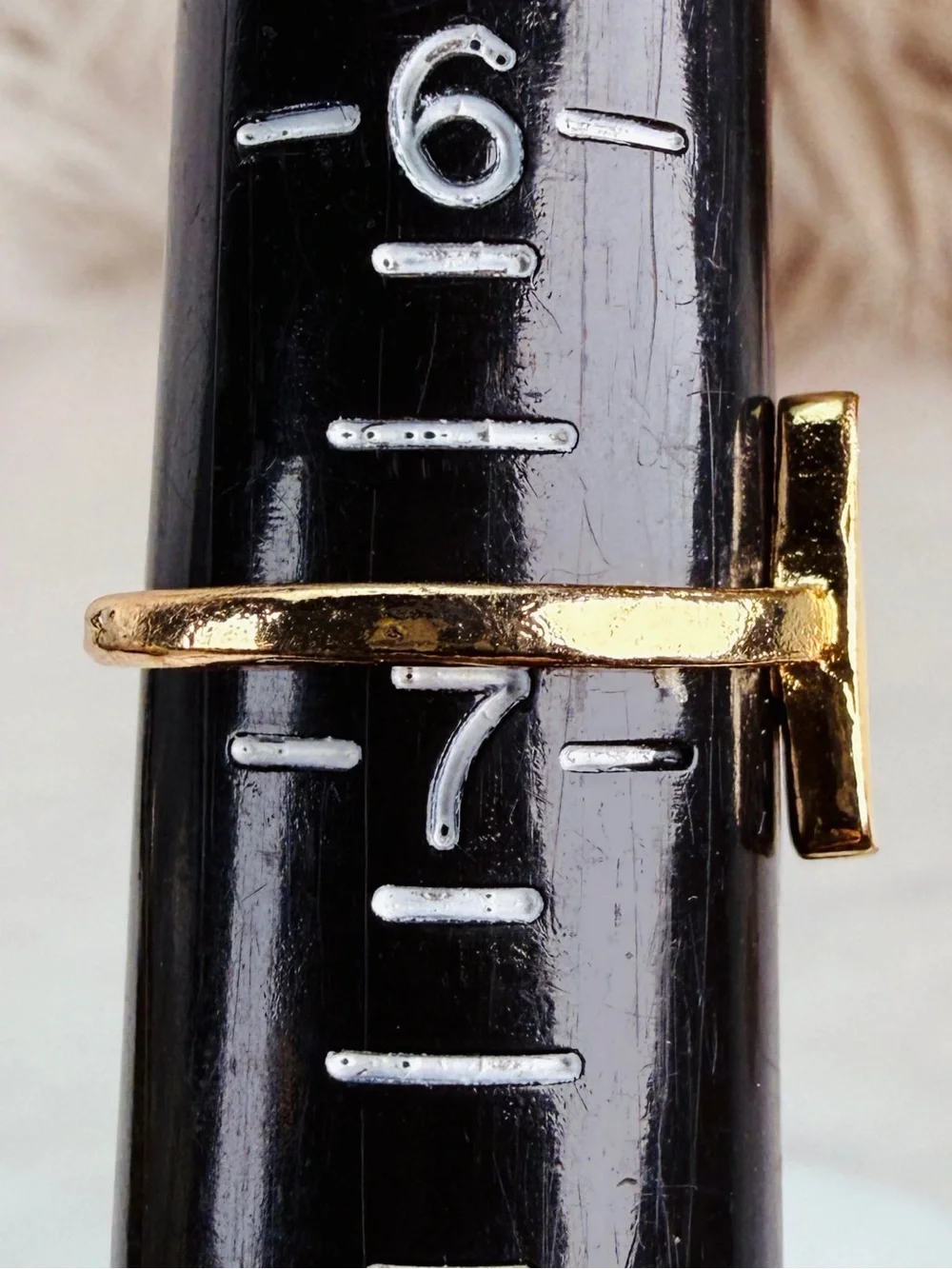 Goldtone Modern Ring with Cream and Teal Accents sz 6 3/4